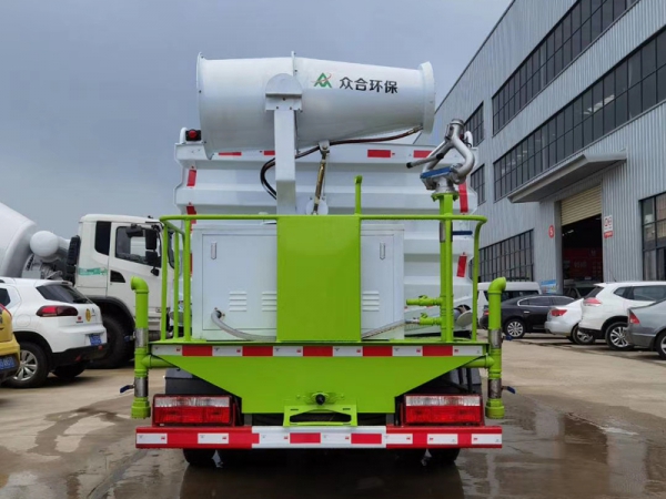 藍(lán)牌小多利卡防疫消毒灑水車