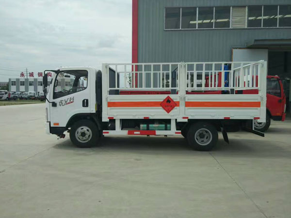 解放4.1米(藍(lán)牌)氣瓶車