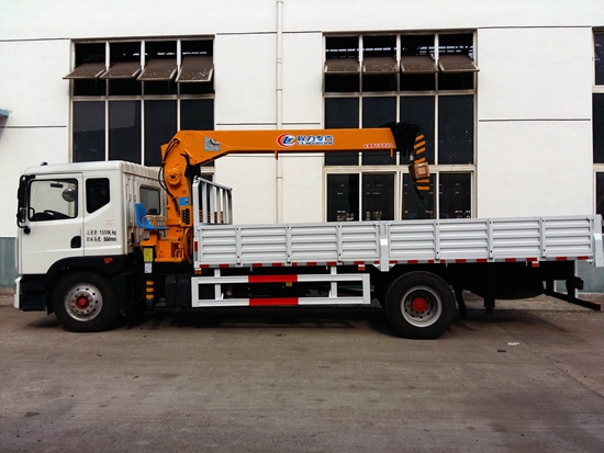 東風D9單橋隨車吊