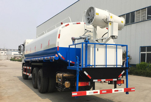 東風后八輪18方多功能抑塵車