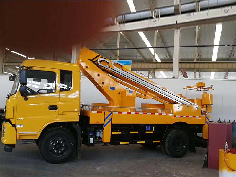 東風28米高空作業(yè)車