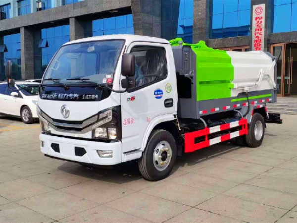 東風(fēng)小多利卡國(guó)六5方側(cè)裝壓縮垃圾車(chē)