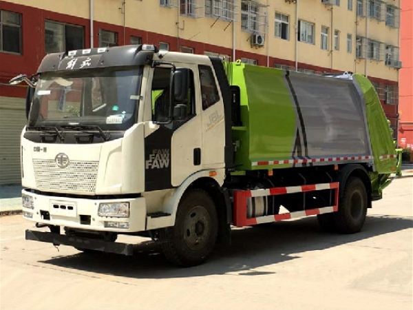 解放J6國(guó)六12方壓縮式垃圾車(chē)