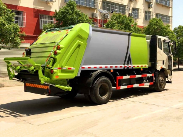解放J6國(guó)六12方壓縮式垃圾車(chē)