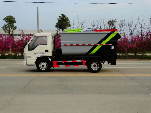 福田小卡3國(guó)六4方無(wú)泄漏后掛壓縮垃圾車(chē)