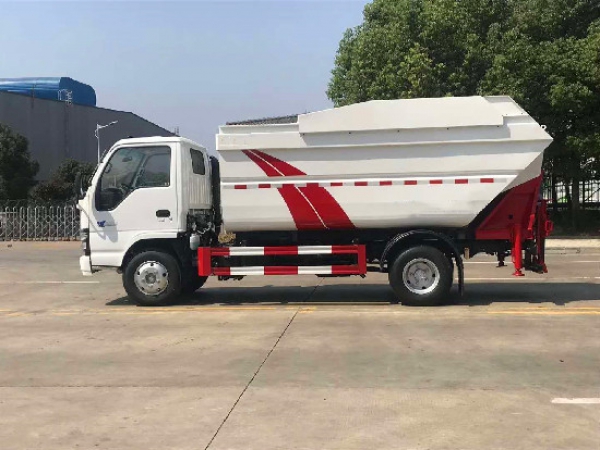 五十鈴100p國(guó)六無(wú)泄漏后掛桶垃圾車