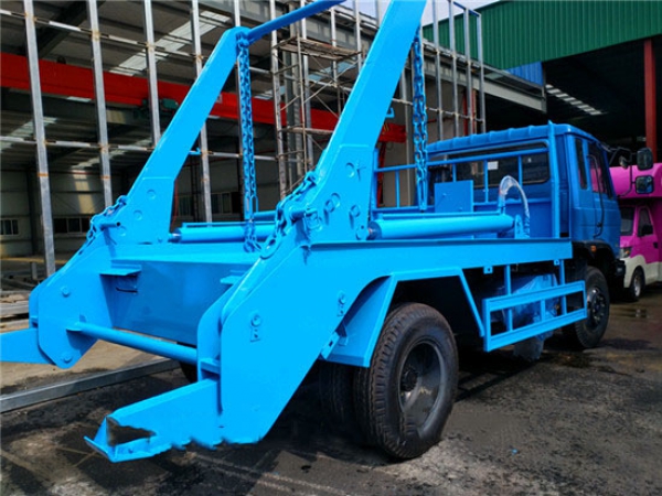東風(fēng)145擺臂式垃圾車