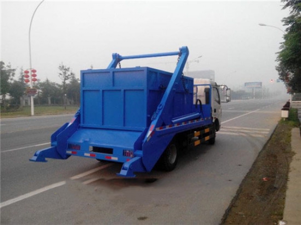 東風多利卡擺臂式垃圾車（6方）