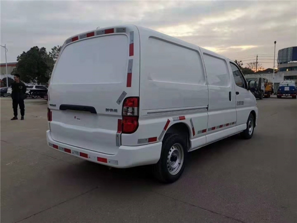 (國(guó)六面包型)金杯新快運(yùn)面包冷藏車(chē)