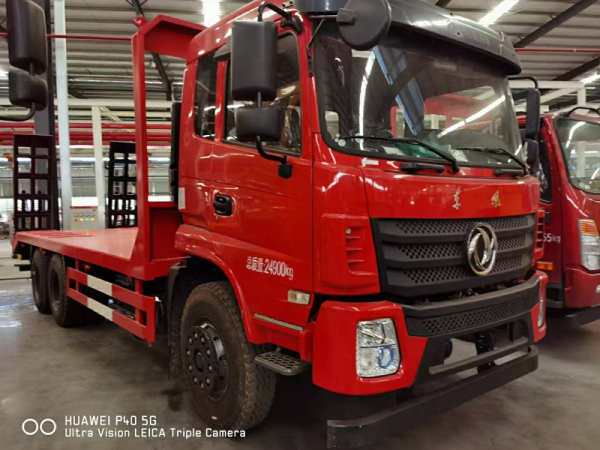 東風(fēng)D17國(guó)五后八輪平板拖車(chē)