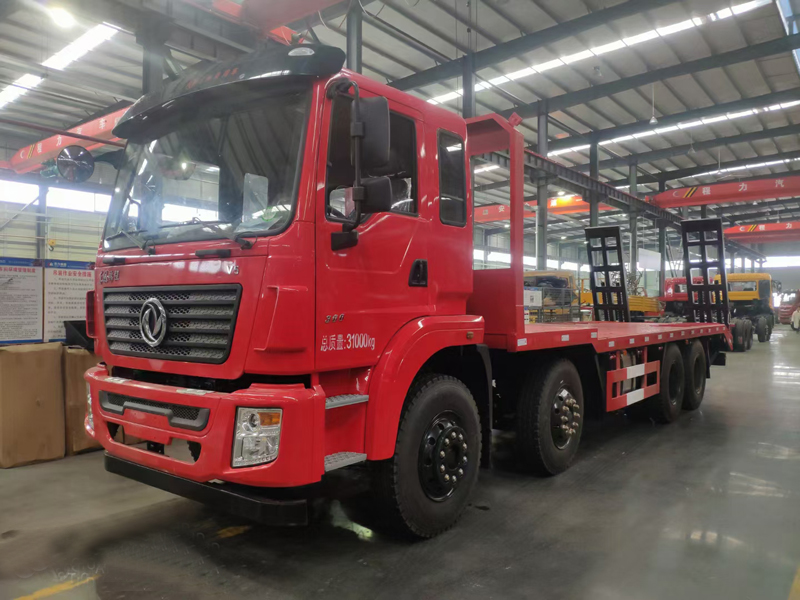 東風齊星前四后八挖機平板拖車