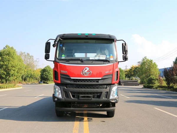 (國六)柳汽前四后八平板運(yùn)輸車