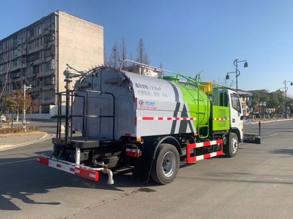 東風多利卡8方道路養護車，清洗車價格