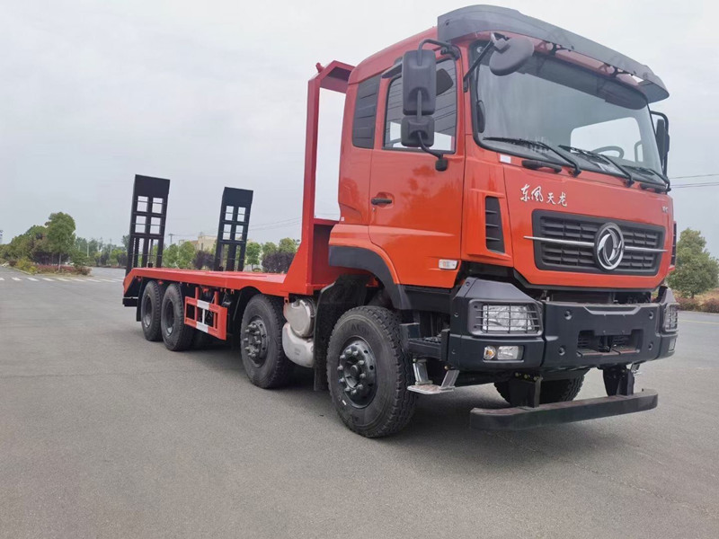 國六東風天龍前四后八平板運輸車，挖機拖車價格