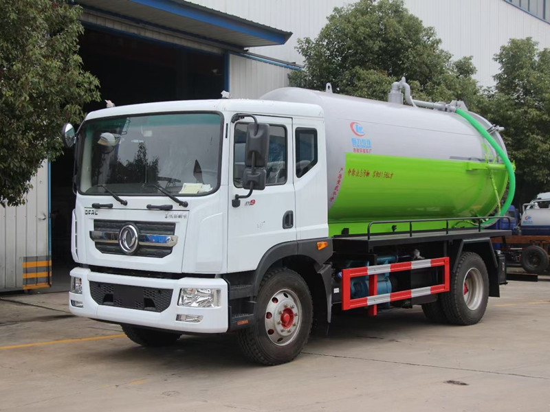 東風(fēng)D9吸污車罐體容積12方