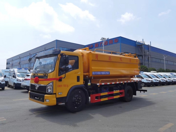 東風福瑞卡12.5方清洗吸污車，聯(lián)合疏通車