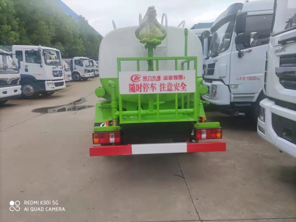福田小卡5噸藍牌灑水車