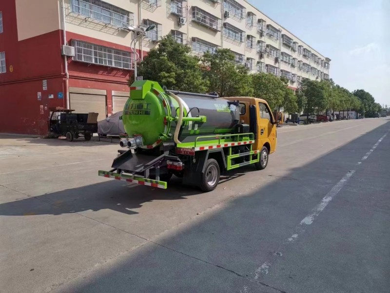 東風途逸2方藍牌吸污車