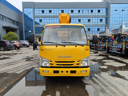 28米慶鈴五十鈴藍(lán)牌直臂高空作業(yè)車